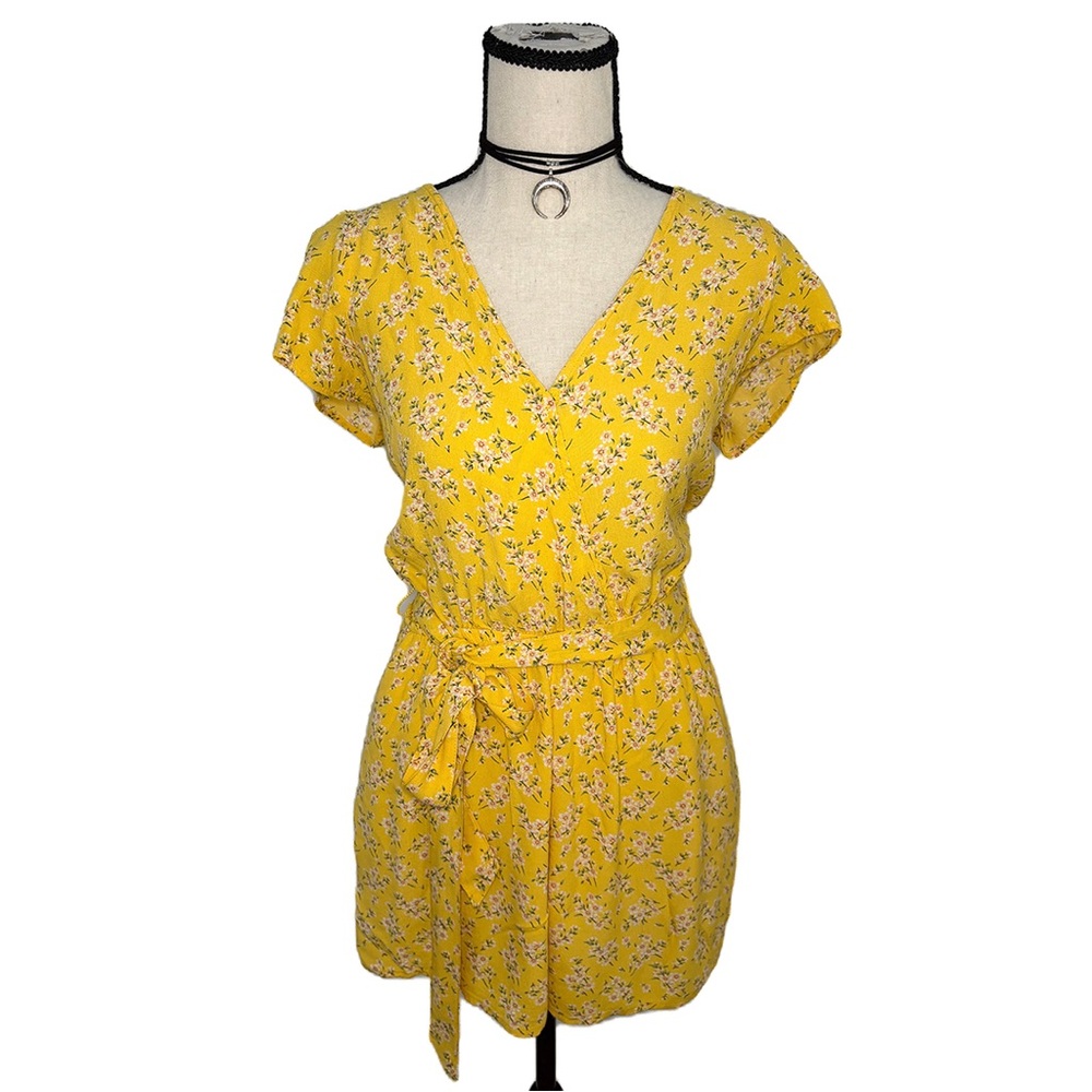 American Eagle Outfitters Romper | Yellow Floral Pockets